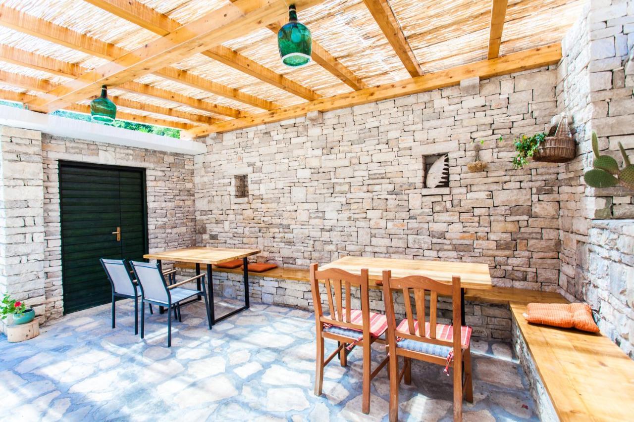 Holiday Home Sunny Side فيلا لوكا المظهر الخارجي الصورة