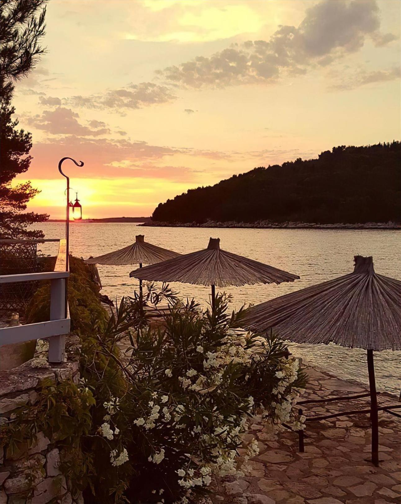 Holiday Home Sunny Side فيلا لوكا المظهر الخارجي الصورة
