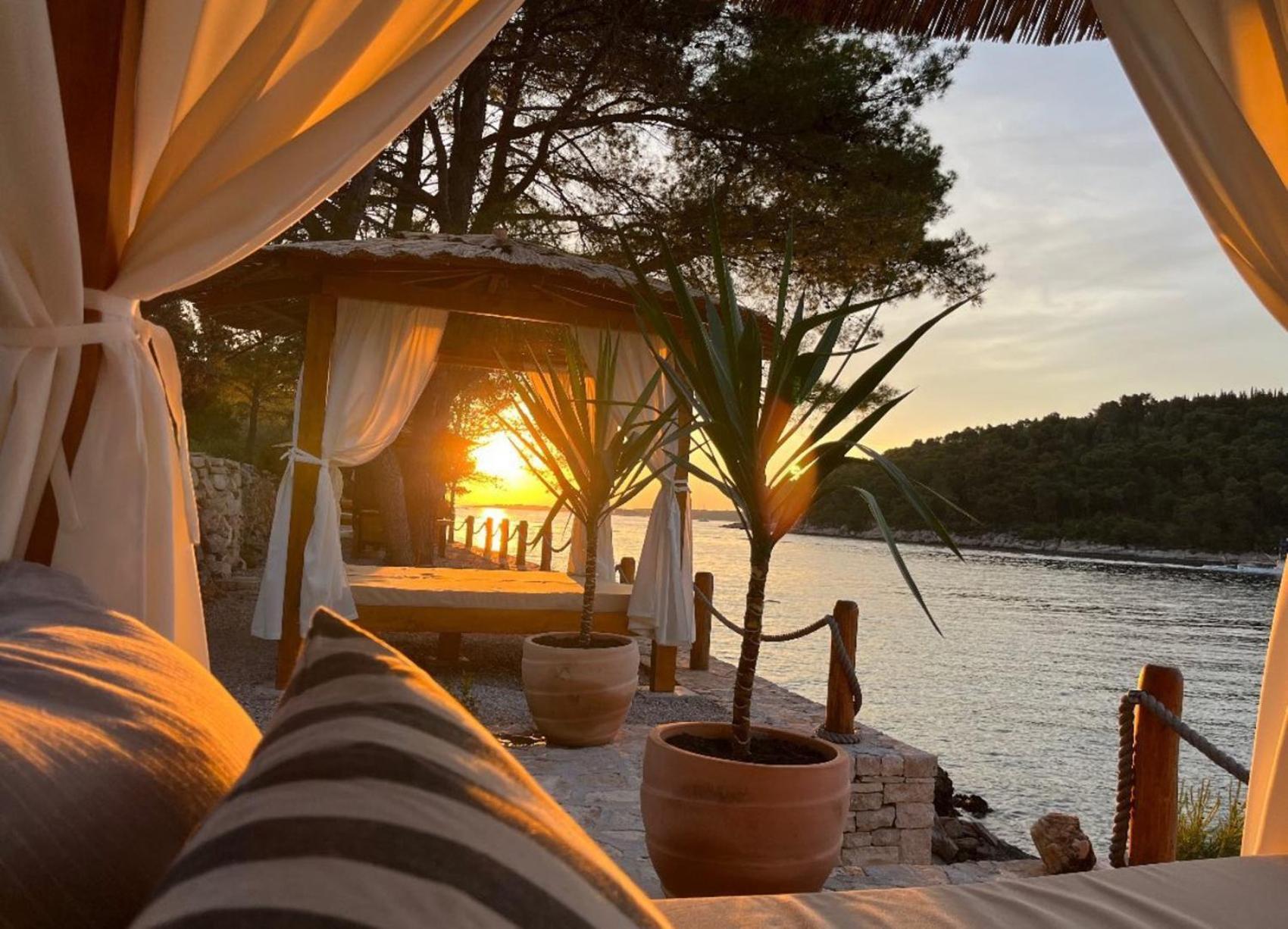Holiday Home Sunny Side فيلا لوكا المظهر الخارجي الصورة